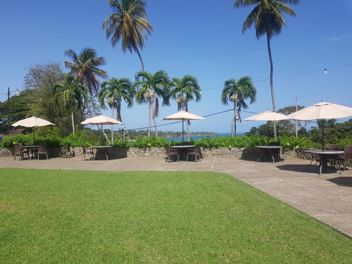 Mount Irvine Bay Resort Black Rock 外观 照片